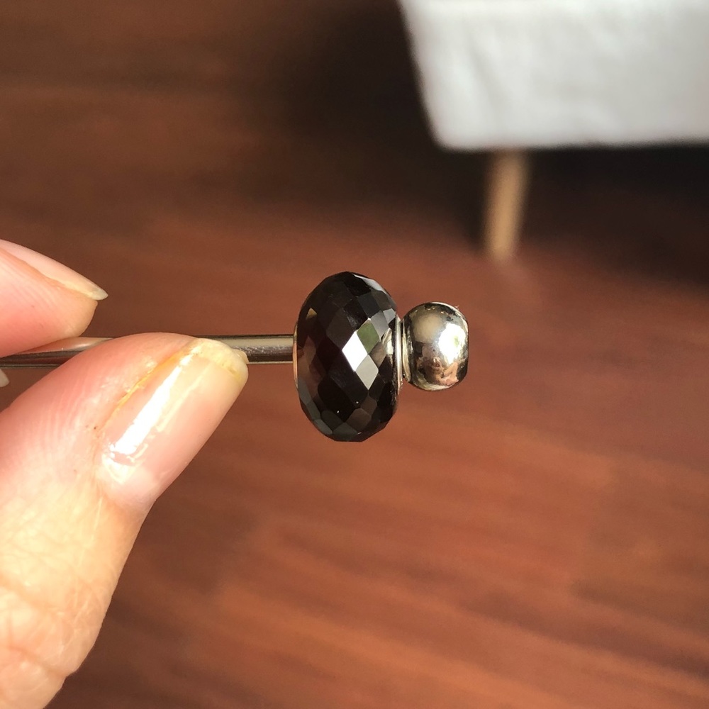 Super dark garnet